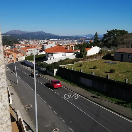 Atico En Ria De Arousa 公寓 里贝拉