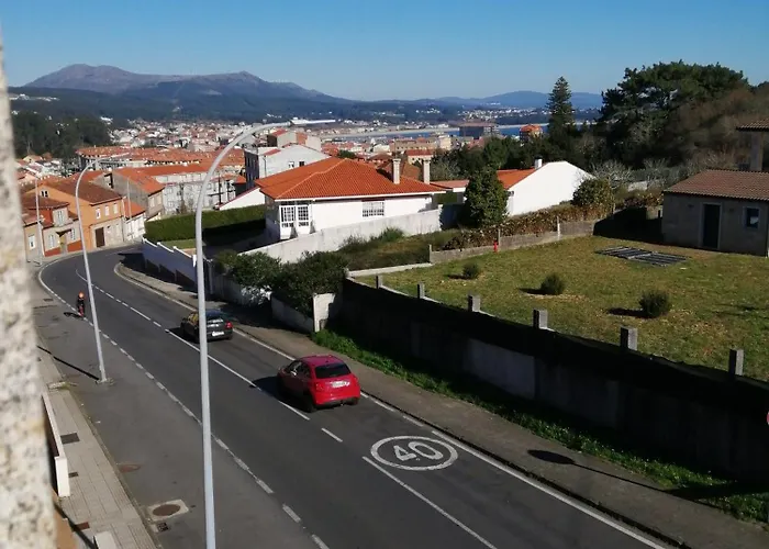 Atico En Ria De Arousa アパート リベイラ